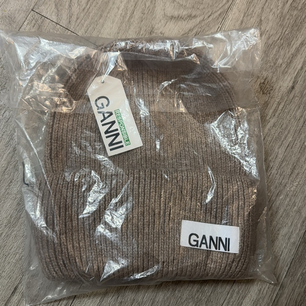 Ganni ribbed hat